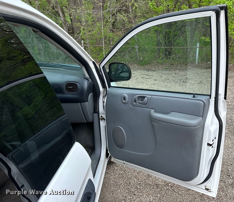 image for item OE9144 2005 Dodge Grand Caravan  van