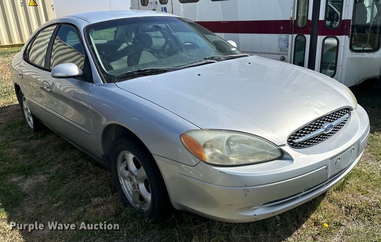image for item OI9032 2002 Ford Taurus SE 