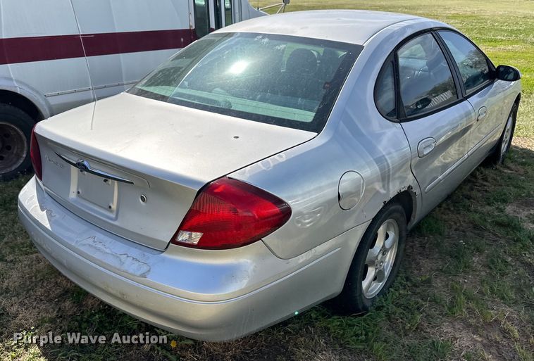 image for item OI9032 2002 Ford Taurus SE 