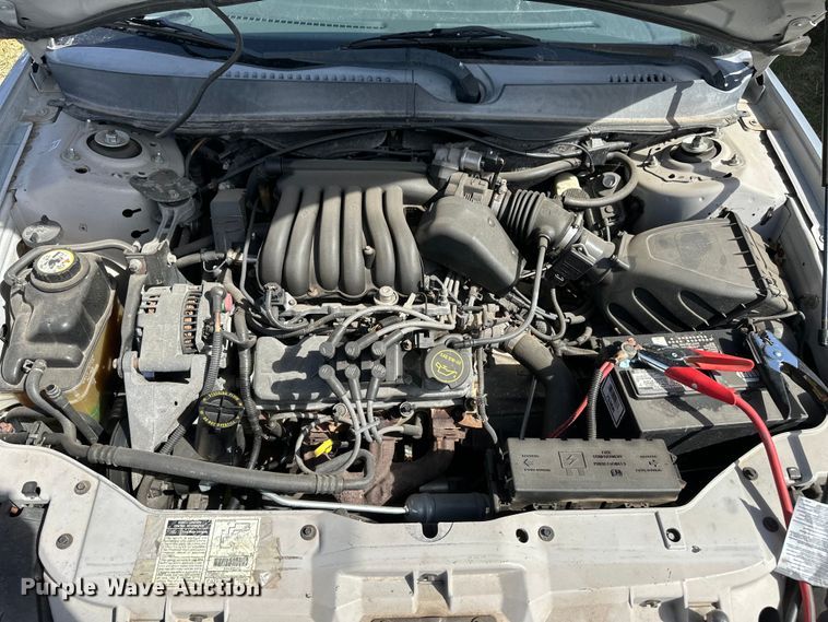 image for item OI9032 2002 Ford Taurus SE 