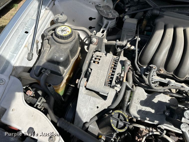 image for item OI9032 2002 Ford Taurus SE 