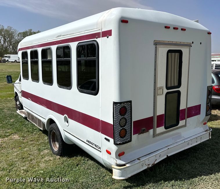 image for item OI9033 1999 Eldorado Ford Econoline E450 shuttle bus