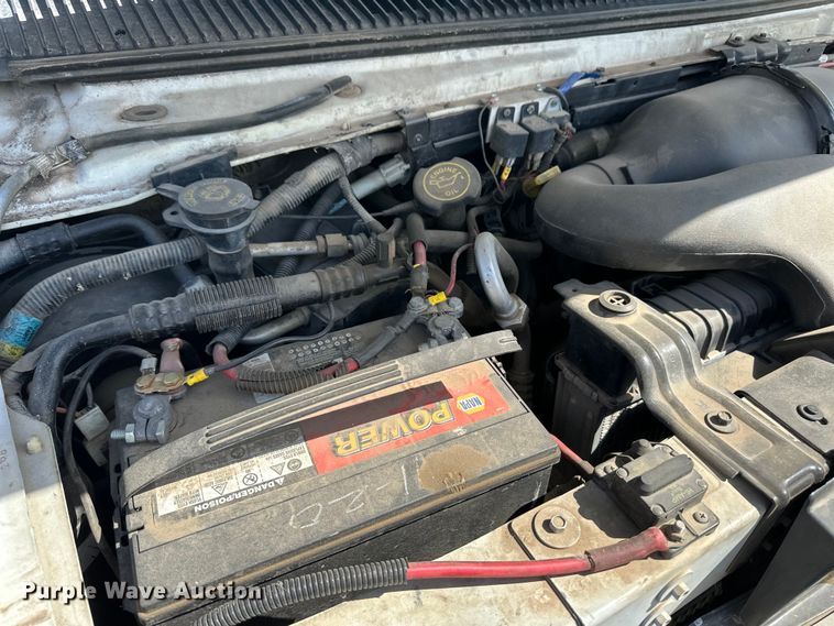 image for item OI9033 1999 Eldorado Ford Econoline E450 shuttle bus