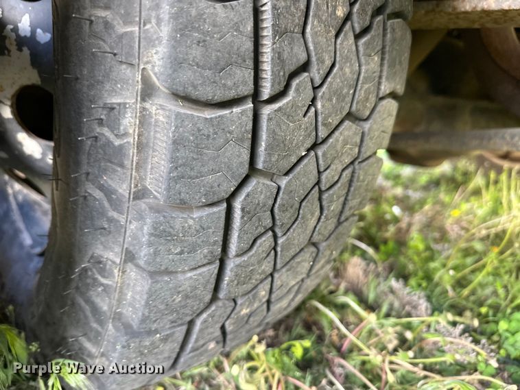 image for item OI9033 1999 Eldorado Ford Econoline E450 shuttle bus