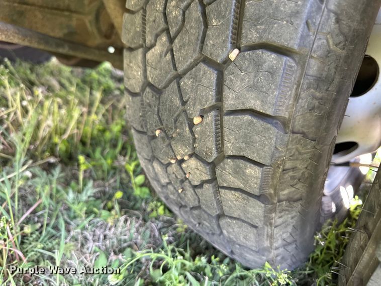 image for item OI9033 1999 Eldorado Ford Econoline E450 shuttle bus