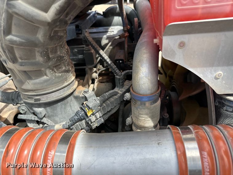 image for item OI9080 2013 Kenworth T800 semi truck