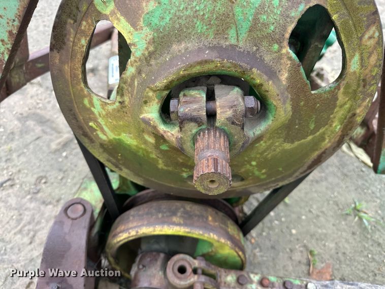 image for item OM9310 John Deere sickle mower