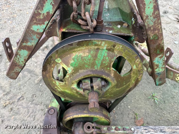 image for item OM9310 John Deere sickle mower