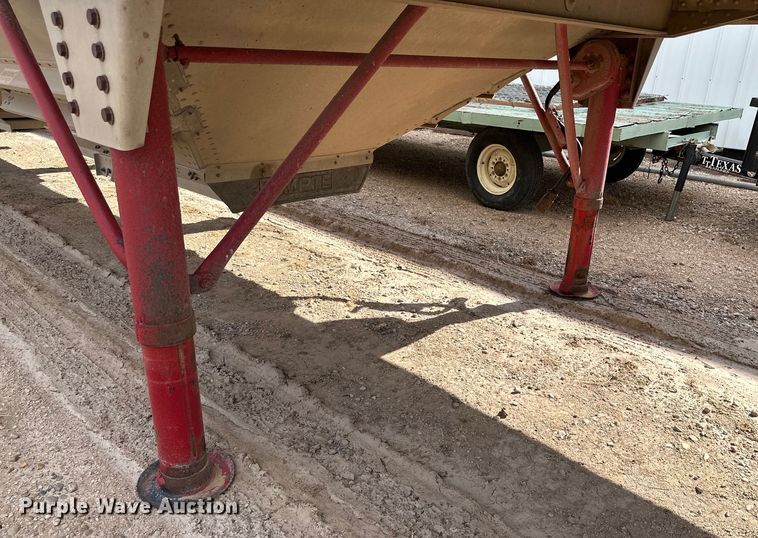 image for item DG4402 1997 Tempte grain trailer