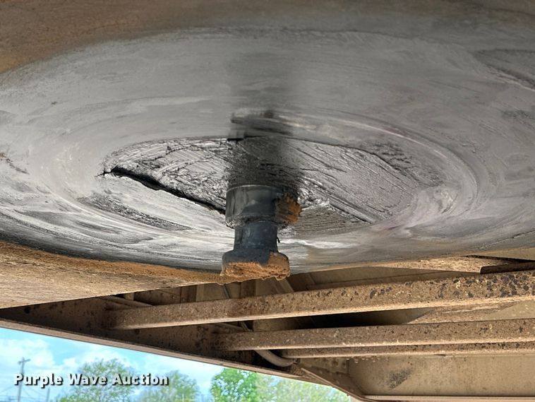 image for item DG4402 1997 Tempte grain trailer