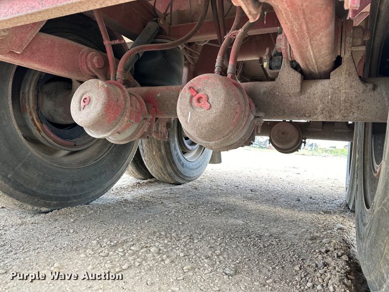 image for item DG4402 1997 Tempte grain trailer