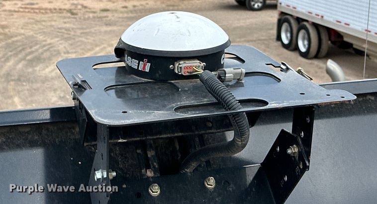 image for item DG4406 2013 Case IH 7130 AFS combine