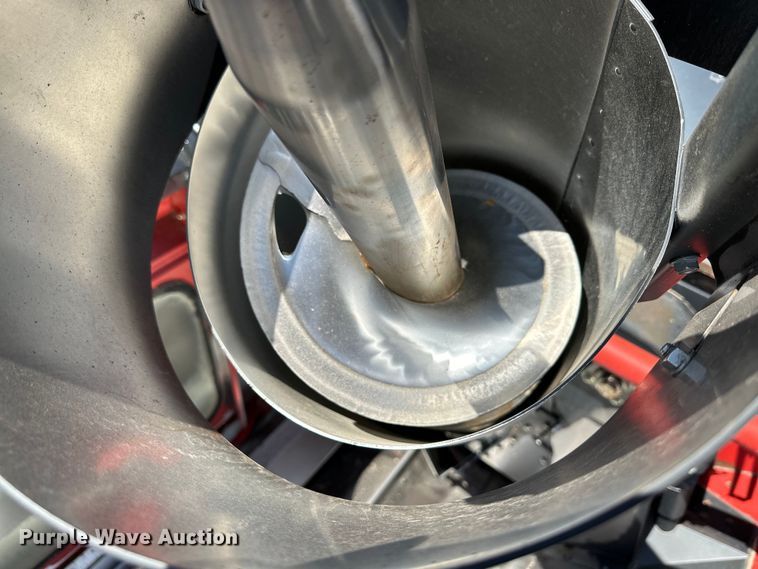 image for item DG4406 2013 Case IH 7130 AFS combine