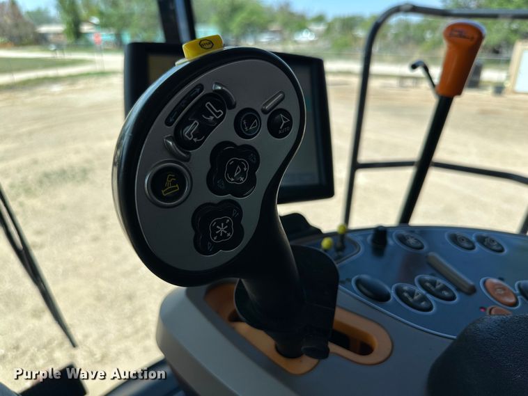 image for item DG4406 2013 Case IH 7130 AFS combine