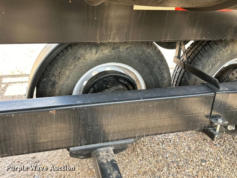 image for item DG4407 2013 J&M TB-6000 header trailer