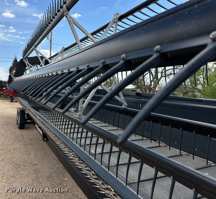 image for item DG4408 Honey Bee SP40 K08 flex draper head