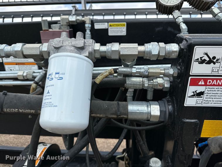 image for item DG4408 Honey Bee SP40 K08 flex draper head