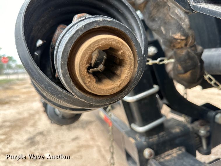 image for item DG4408 Honey Bee SP40 K08 flex draper head