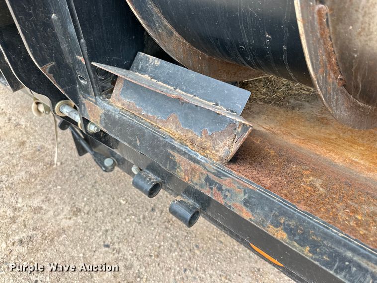 image for item DG4408 Honey Bee SP40 K08 flex draper head