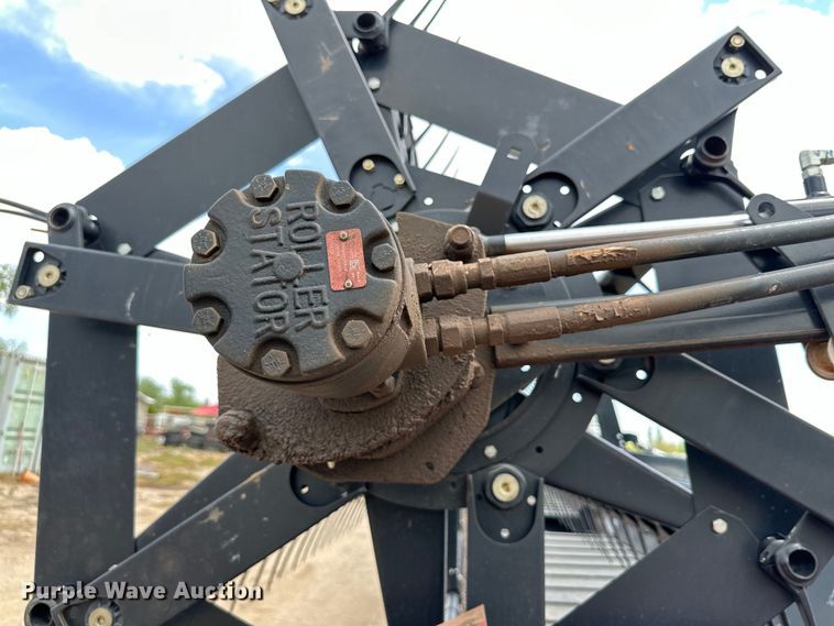 image for item DG4410 Honey Bee SP36 F28 draper head