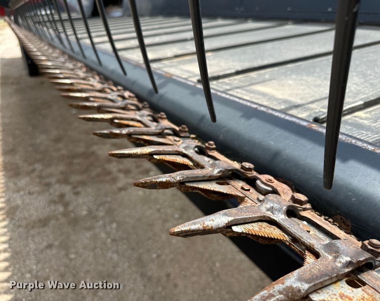 image for item DG4410 Honey Bee SP36 F28 draper head