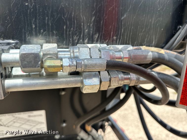 image for item DG4410 Honey Bee SP36 F28 draper head