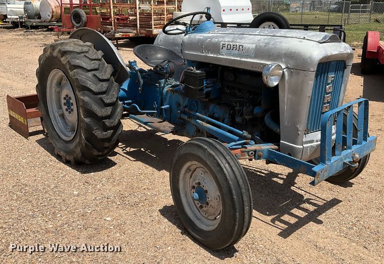 image for item DG4411 Ford 4000 tractor