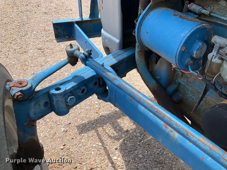 image for item DG4411 Ford 4000 tractor