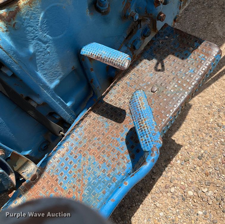 image for item DG4411 Ford 4000 tractor