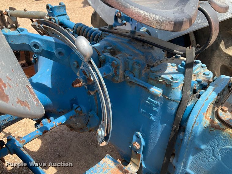 image for item DG4411 Ford 4000 tractor