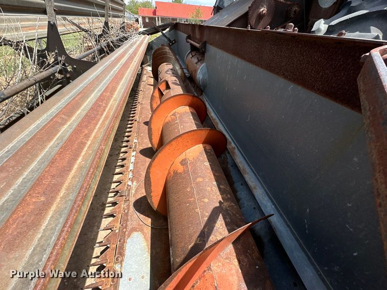 image for item DG4412 Allis-Chalmers Gleaner Baldwin combine