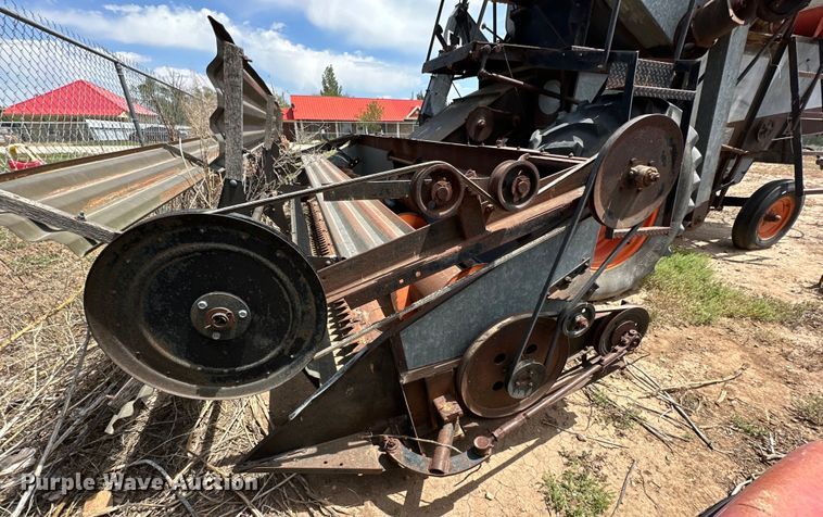 image for item DG4412 Allis-Chalmers Gleaner Baldwin combine