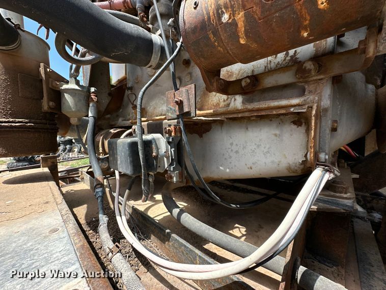 image for item DG4412 Allis-Chalmers Gleaner Baldwin combine