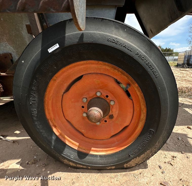 image for item DG4412 Allis-Chalmers Gleaner Baldwin combine