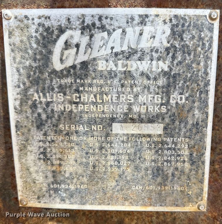 image for item DG4412 Allis-Chalmers Gleaner Baldwin combine