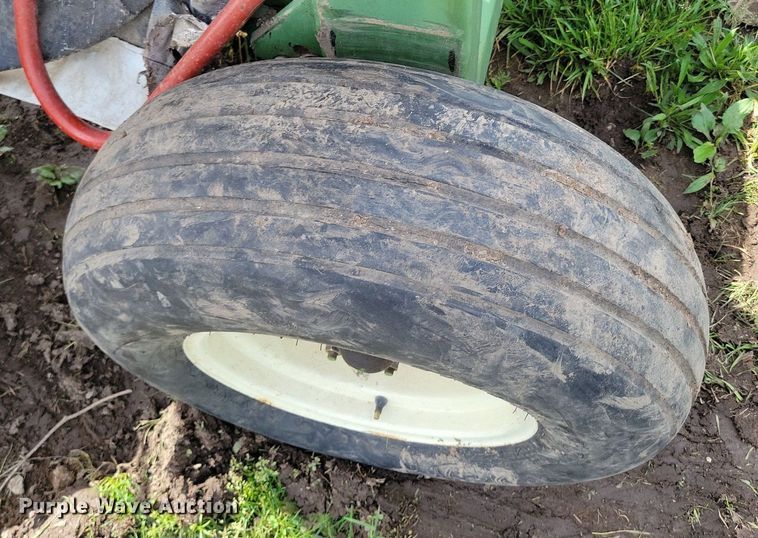 image for item DI3063 New Holland 617 disc mower