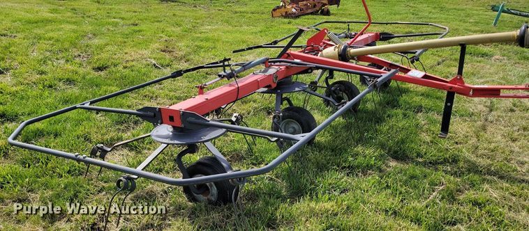 image for item DI3064 Kverneland Group 6915 hay tedder