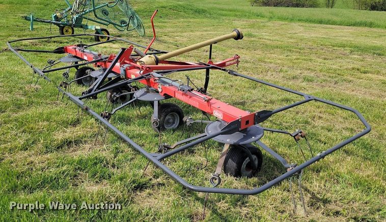 image for item DI3064 Kverneland Group 6915 hay tedder