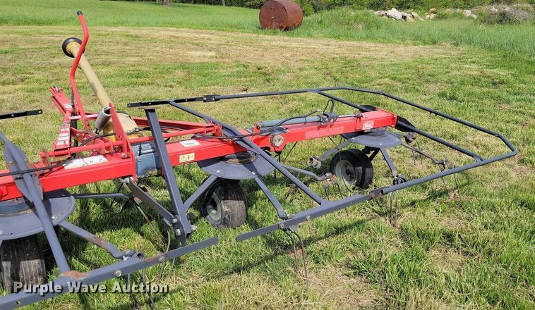 image for item DI3064 Kverneland Group 6915 hay tedder