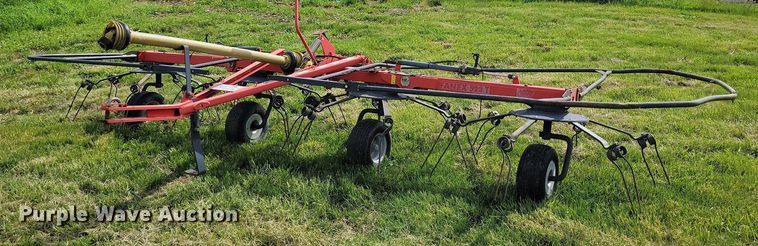 image for item DI3064 Kverneland Group 6915 hay tedder