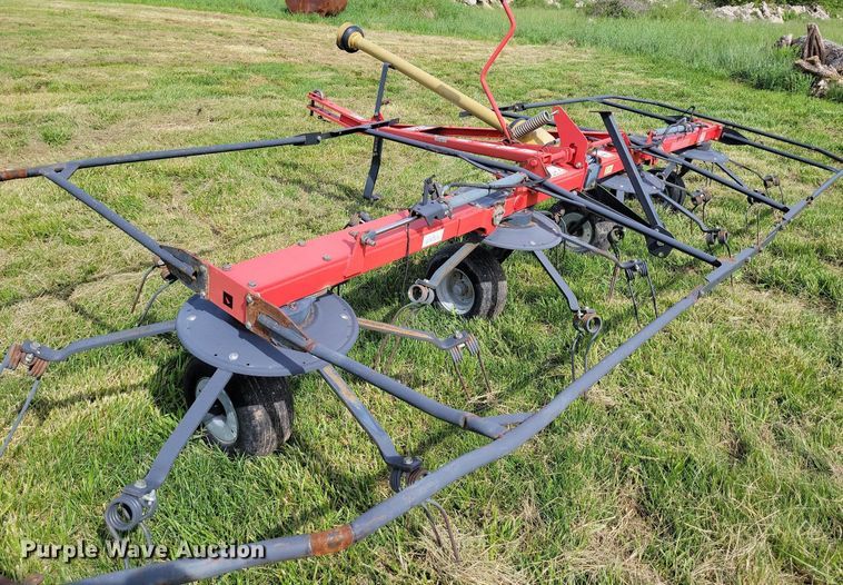 image for item DI3064 Kverneland Group 6915 hay tedder