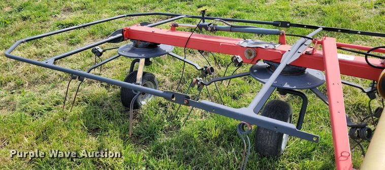 image for item DI3064 Kverneland Group 6915 hay tedder