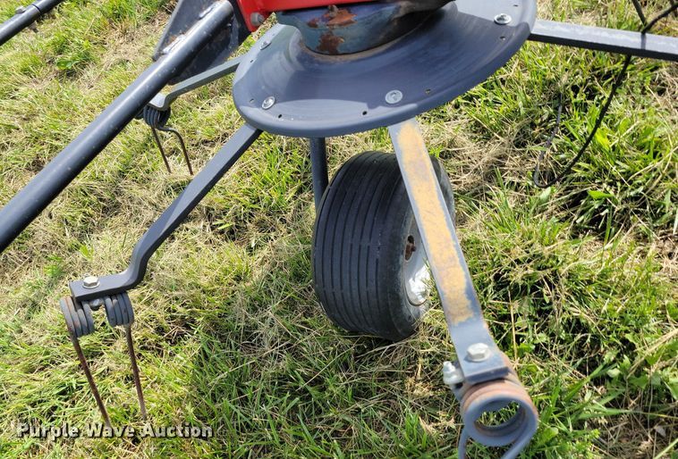 image for item DI3064 Kverneland Group 6915 hay tedder