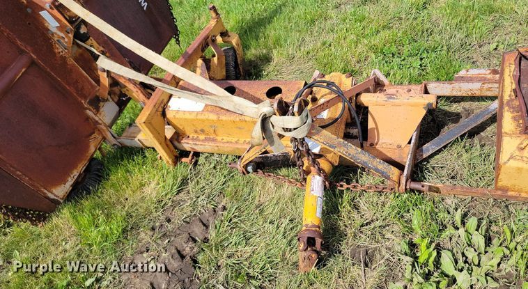 image for item DI3066 Woods S105 ditch bank rotary mower