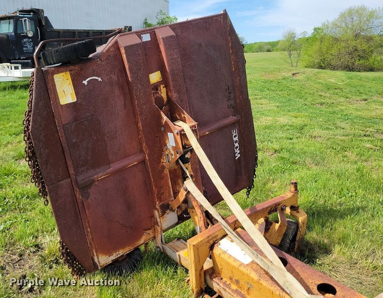 image for item DI3066 Woods S105 ditch bank rotary mower