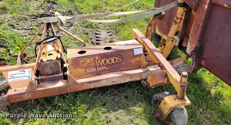 image for item DI3066 Woods S105 ditch bank rotary mower