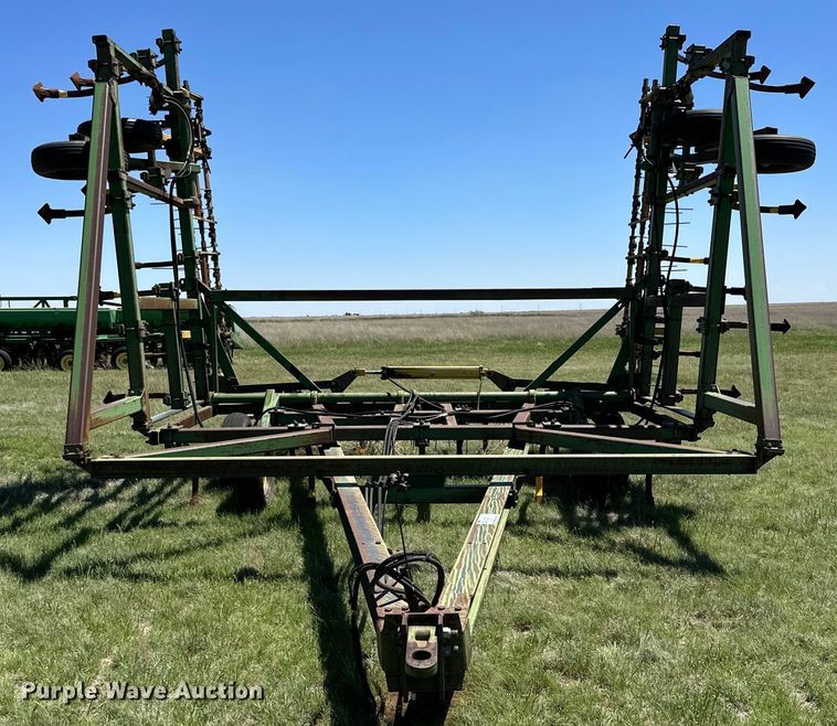 image for item DK6557 John Deere E1510 field cultivator