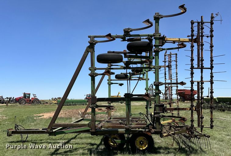 image for item DK6557 John Deere E1510 field cultivator