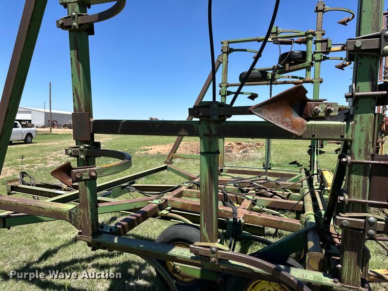 image for item DK6557 John Deere E1510 field cultivator