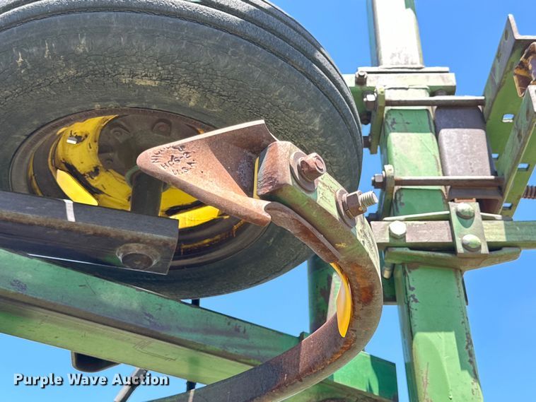image for item DK6557 John Deere E1510 field cultivator
